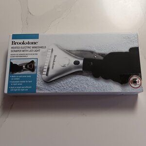 BROOKSTONE WIndshield Scraper Heated with Light NEW
